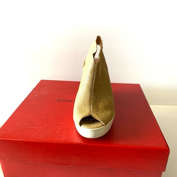 Donald J Pliner Women’s size 5 Platform Wedges heel open toe - Picture 2 of 9